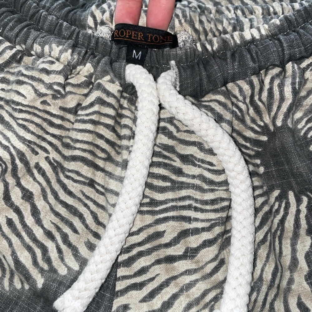 Gray And White Patterned Pants - image 3